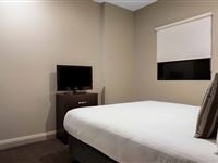 1 Bedroom Suite Bedroom-Mantra Hindmarsh Square