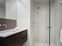 1 Bedroom Suite Bathroom-Mantra Hindmarsh Square